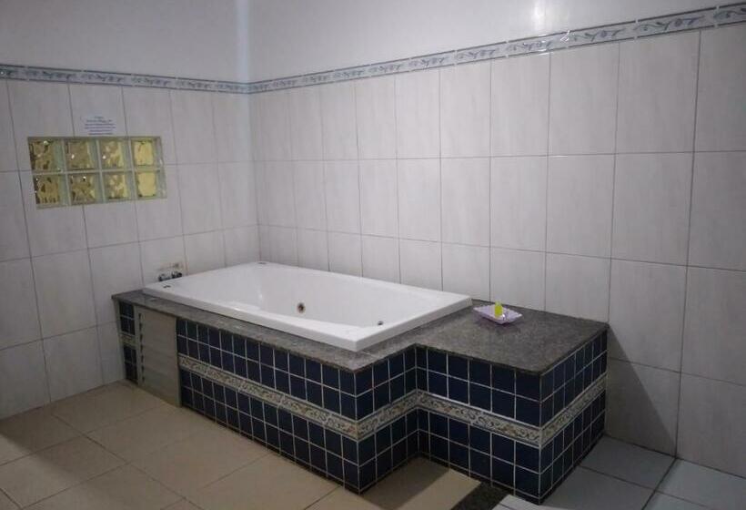 デラックススイート, Pousada Tropical