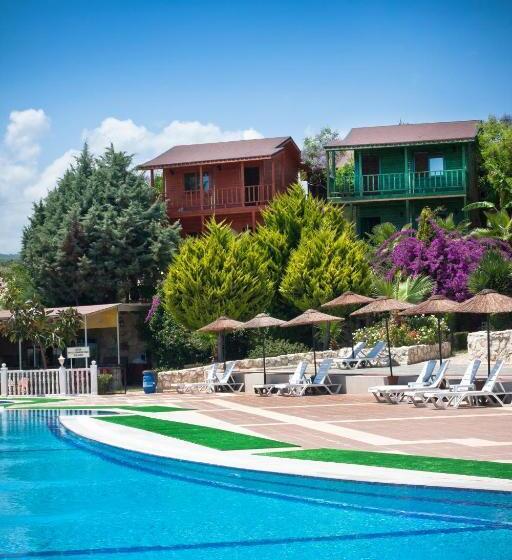 بنجلو قياسى, Olbios Marina Resort