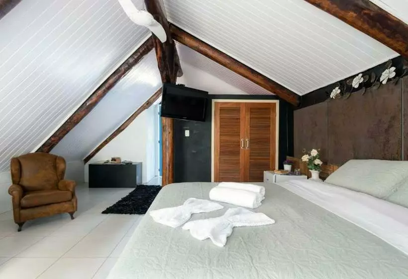 プールビュースイート, B & B Gourmet Itaipava