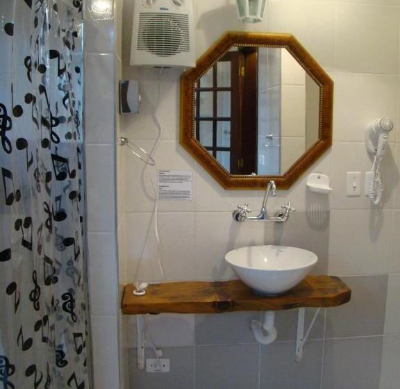 Standar Szoba Pezsgőfürdővel, Alpenhaus Pousada