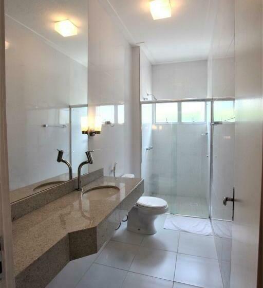 غرفة قياسية سرير كينج, Fernandao