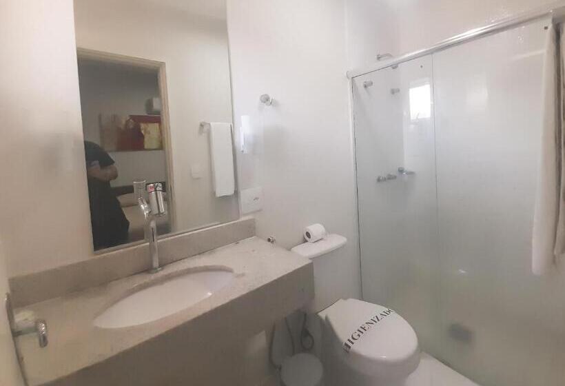 غرفة بريميوم رباعية, Fernandao