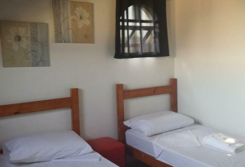 バス共有のスタンダードルーム, Pousada Sognares
