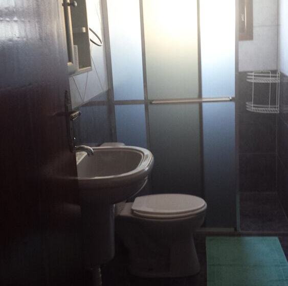 Quarto Estandar Banheiro Compartilhado, Pousada Sognares