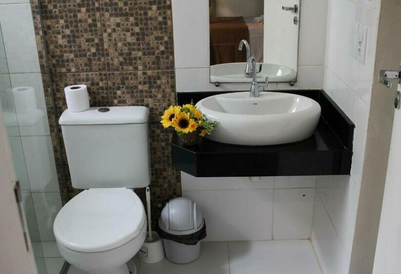 جناح, Vila Aju  Pousada Tematica