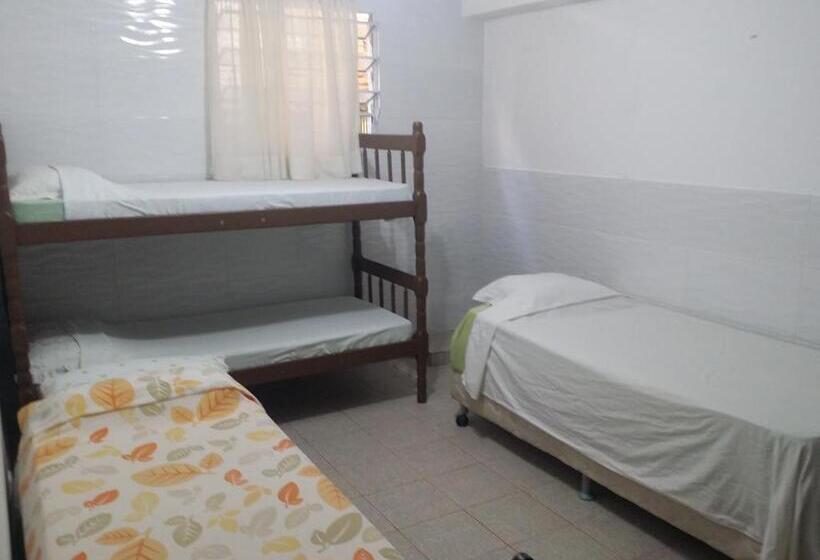Habitación Cuádruple Estándar Baño Compartido, Beira Mar Hostel