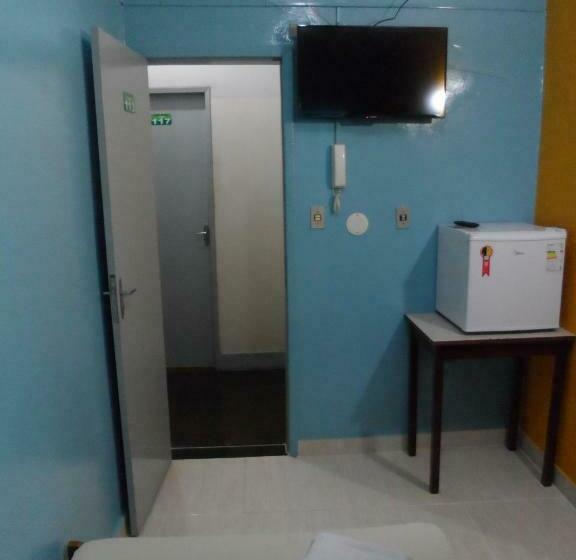 标准单人间, Avenida