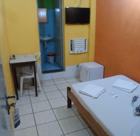 标准单人间, Avenida