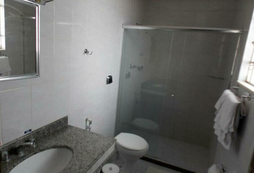 デラックスルーム, Colonial