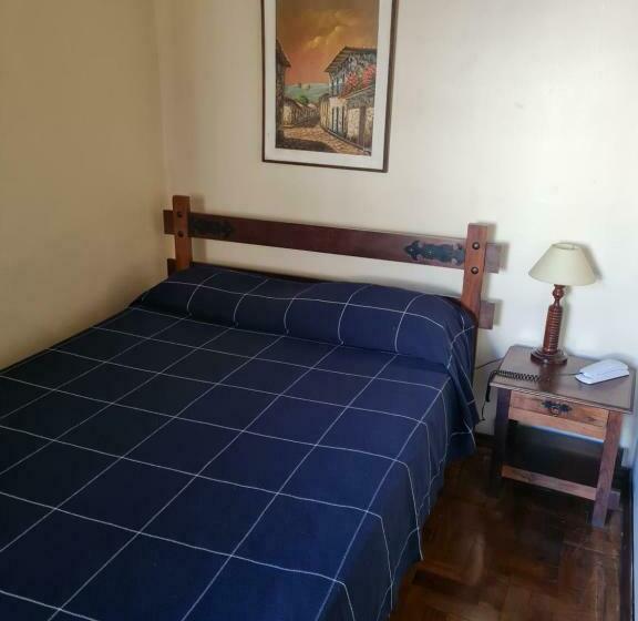 スタンダードルーム, Colonial