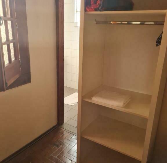 エコノミーシングルルーム, Colonial