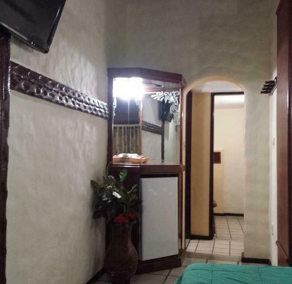 基本三人间, Gallardin Palace