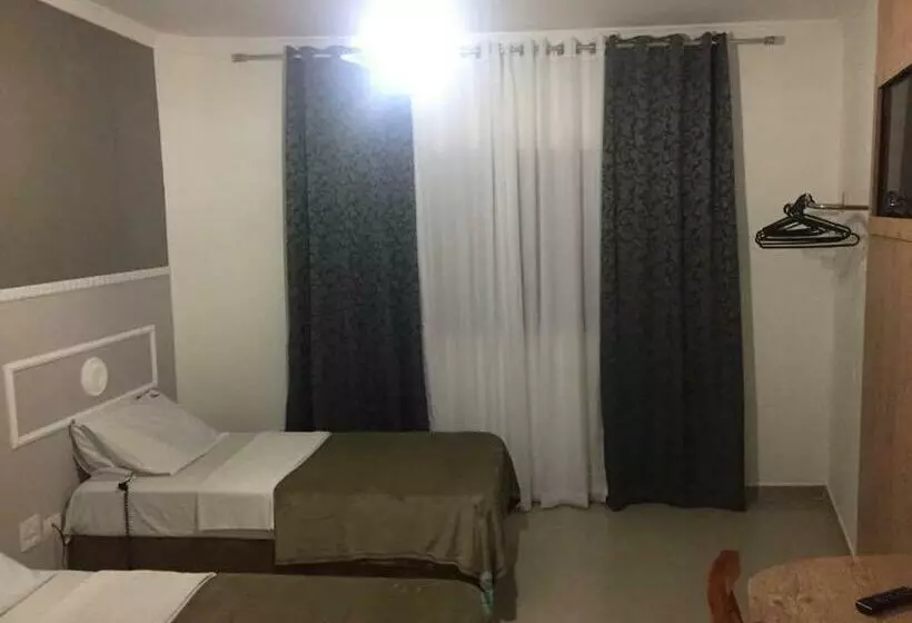 スタンダード4人部屋, Internacional Guarulhos