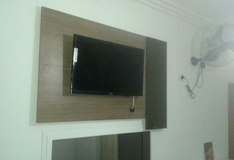 غرفة قياسية ثلاثية, Internacional Guarulhos