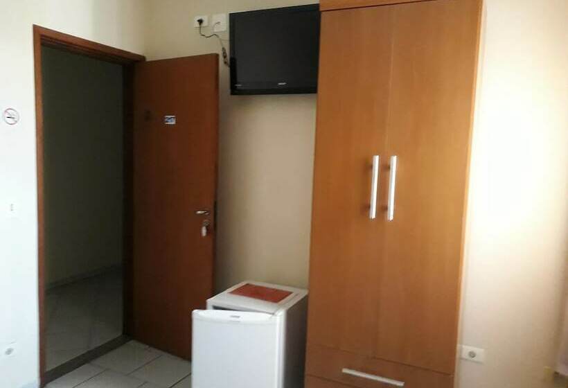 スタンダードルーム, Imigrantes