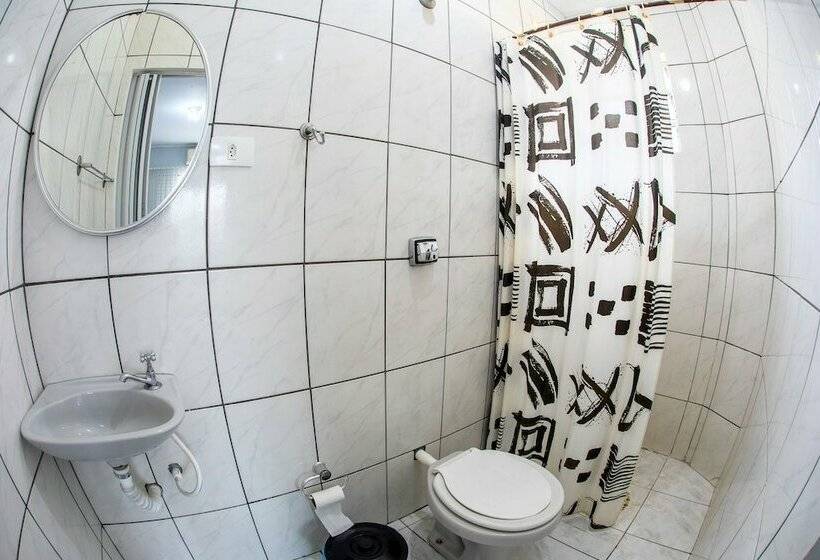 חדר משפחתי, Independência