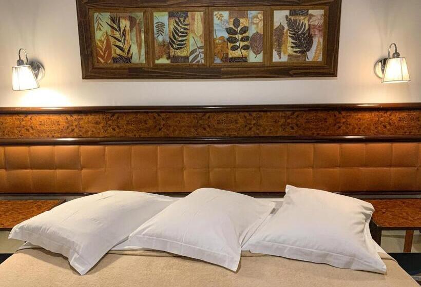 Номер Стандарт, La Ponsa Itatiaia