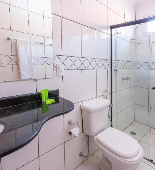 غرفة ديلوكس ثلاثية, Pousada água Eterna   Próximo Ao Museu De Cera, Hot Beach E Thermas Dos Laranjais   By Up