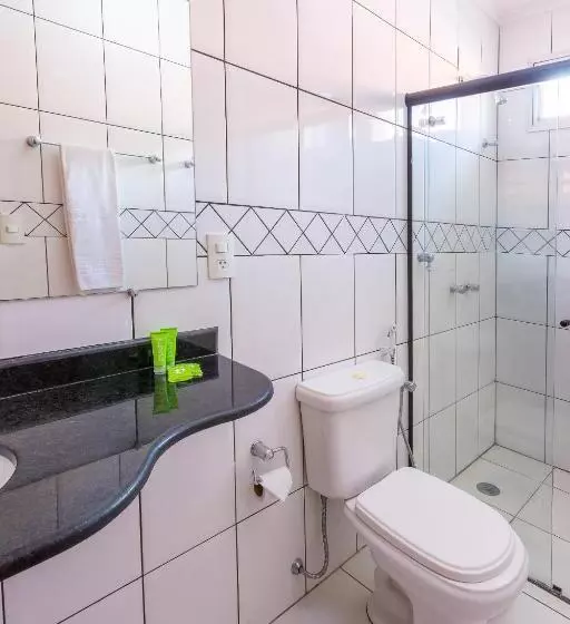 Deluxe Kolmen Hengen Huone, Pousada água Eterna Próximo Ao Museu De Cera, Hot Beach E Thermas Dos Laranjais By Up