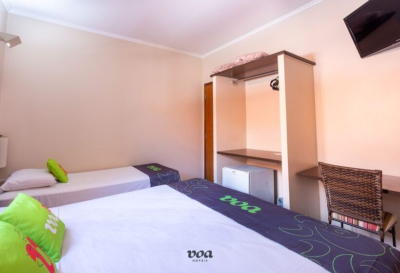 غرفة ديلوكس ثلاثية, Pousada água Eterna   Próximo Ao Museu De Cera, Hot Beach E Thermas Dos Laranjais   By Up