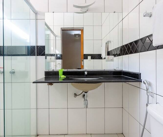 غرفة ديلوكس ثلاثية, Pousada água Eterna   Próximo Ao Museu De Cera, Hot Beach E Thermas Dos Laranjais   By Up