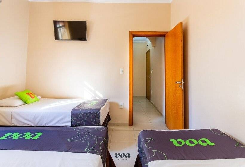 غرفة ديلوكس رباعية, Pousada água Eterna   Próximo Ao Museu De Cera, Hot Beach E Thermas Dos Laranjais   By Up