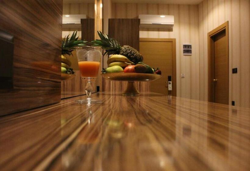 اتاق استاندارد با تراس, Neba Royal