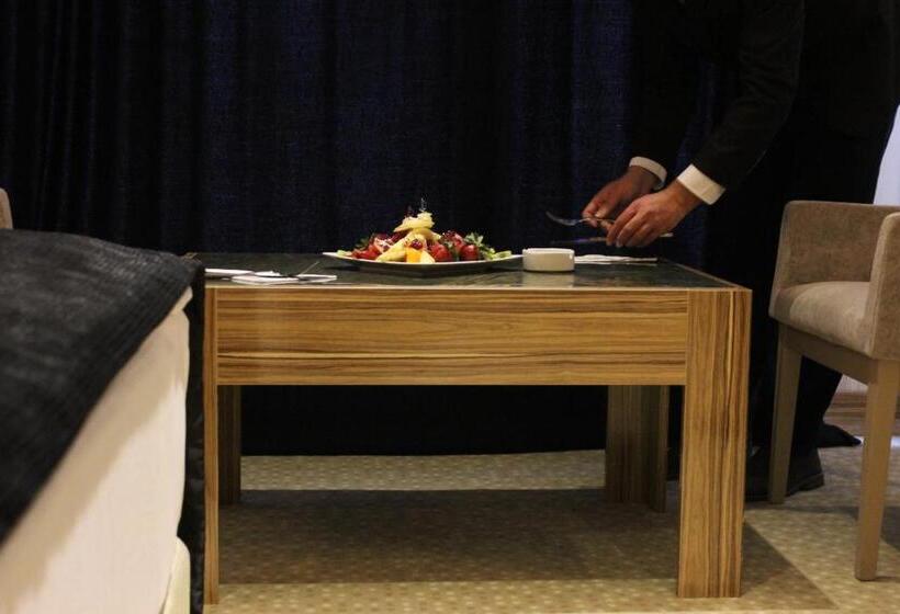 اتاق استاندارد یک نفره, Neba Royal