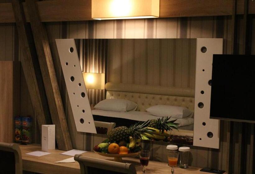 اتاق استاندارد, Neba Royal