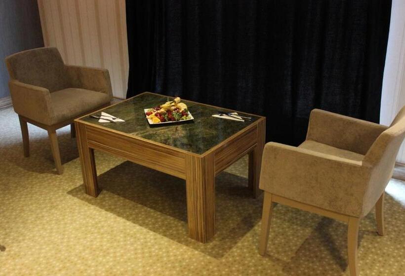 اتاق استاندارد برای معلولان, Neba Royal