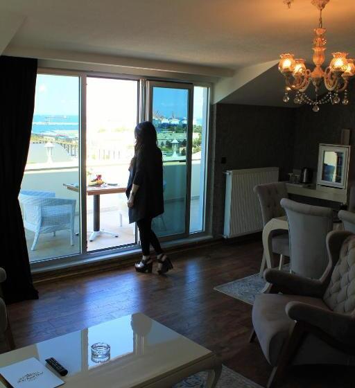 سوئیت با تخت بزرگ, Neba Royal