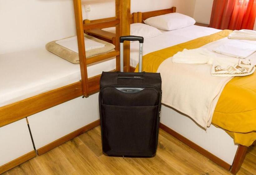 四人标准间, Jardim Botânico House