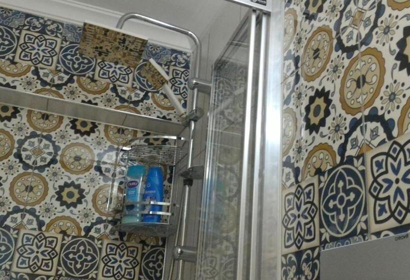 חדר אקונומי, Ena Serenity Boutique