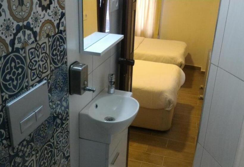 חדר אקונומי, Ena Serenity Boutique