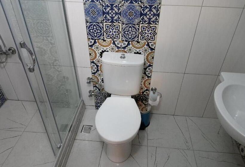 חדר דלוקס לשלושה, Ena Serenity Boutique