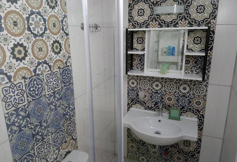 חדר דלוקס לשלושה, Ena Serenity Boutique