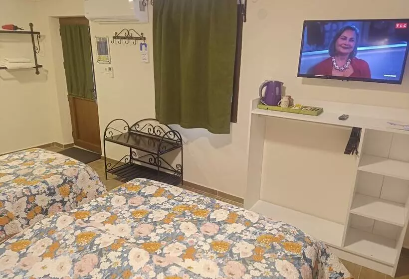 Comfort Kolmen Hengen Huone, Ena Serenity Boutique