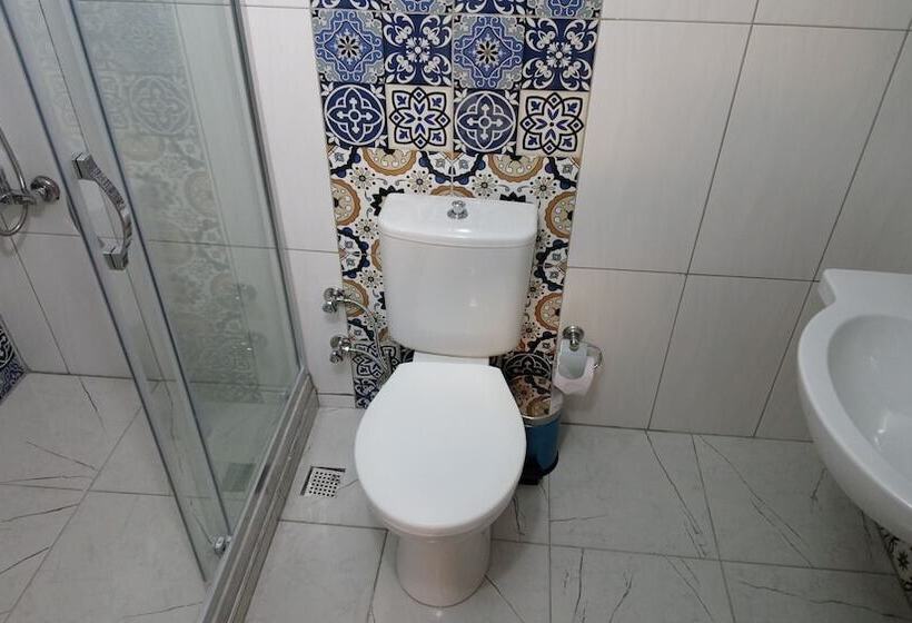 חדר קומפורט לשלושה, Ena Serenity Boutique