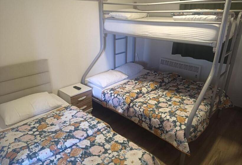 חדר משפחתי, Ena Serenity Boutique