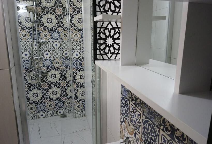 חדר משפחתי, Ena Serenity Boutique