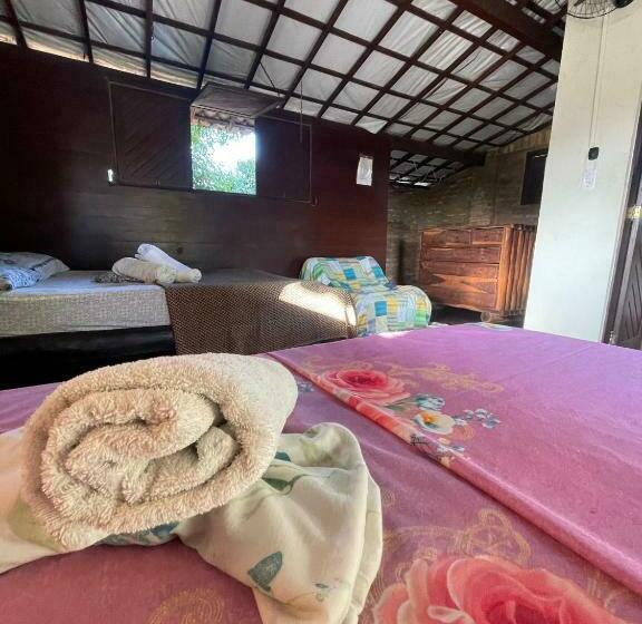 سوییت با چشم‌انداز دریا, Hostel Do Ceu