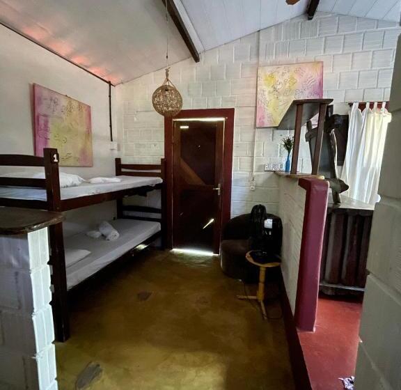 4인용 스탠다드 룸, Hostel Do Ceu