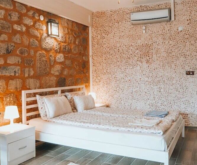 غرفة ديلوكس, Attalos Suites