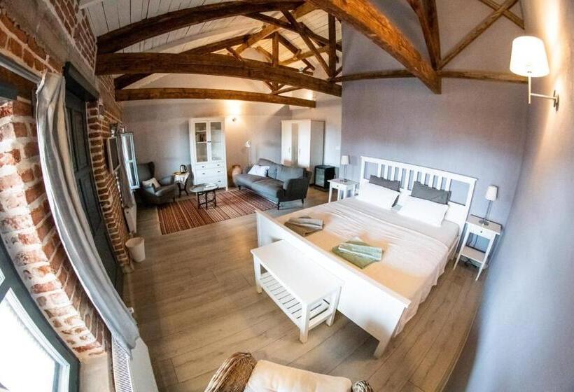 جناح ديلوكس, Attalos Suites