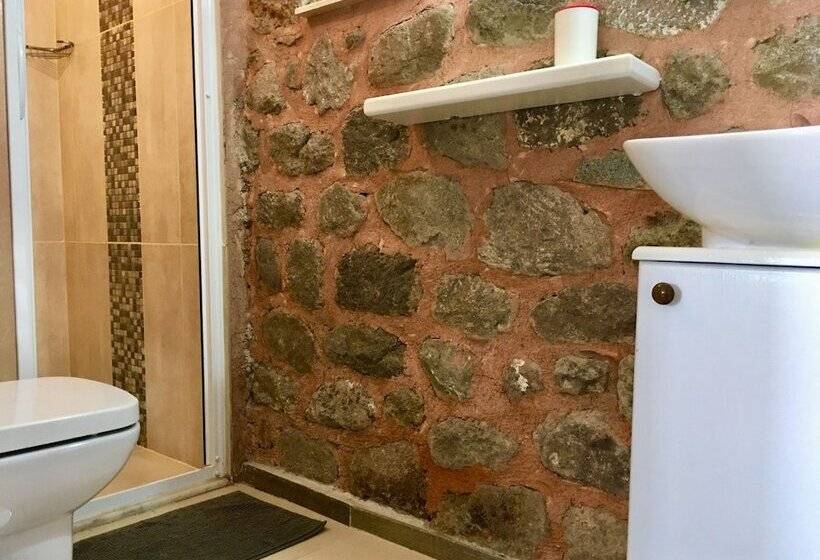 디럭스 룸, Attalos Suites