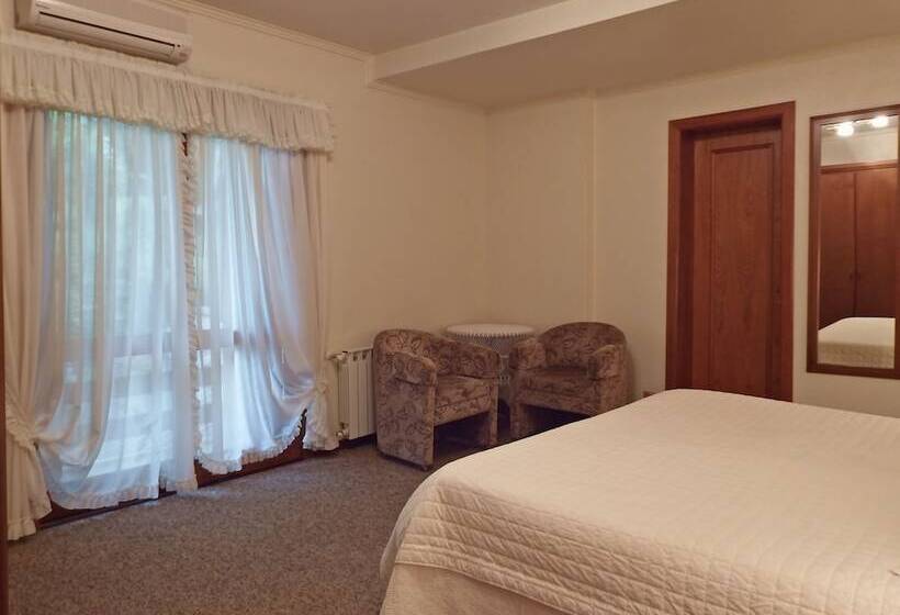 Номер Deluxe, Azaleia