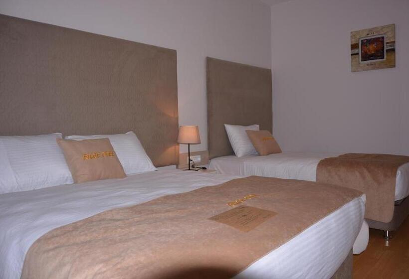 غرفة قياسية ثلاثية, Bilge Suite