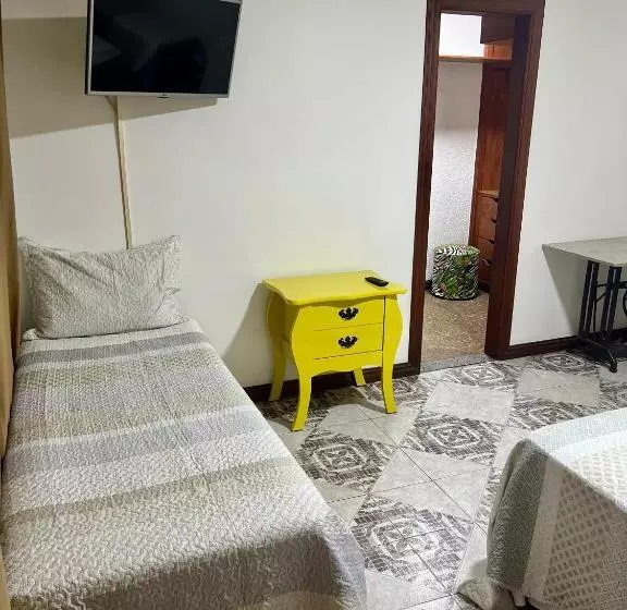 スタンダード4人部屋, Buriti Da Serra