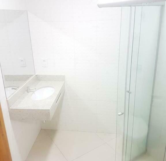 חדר סטנדרט לשלושה, Colorado