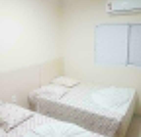 חדר סטנדרט לשלושה, Colorado